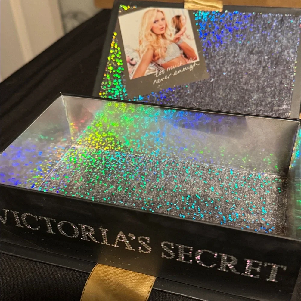Hello Gorgeous Black Cosmetic Case